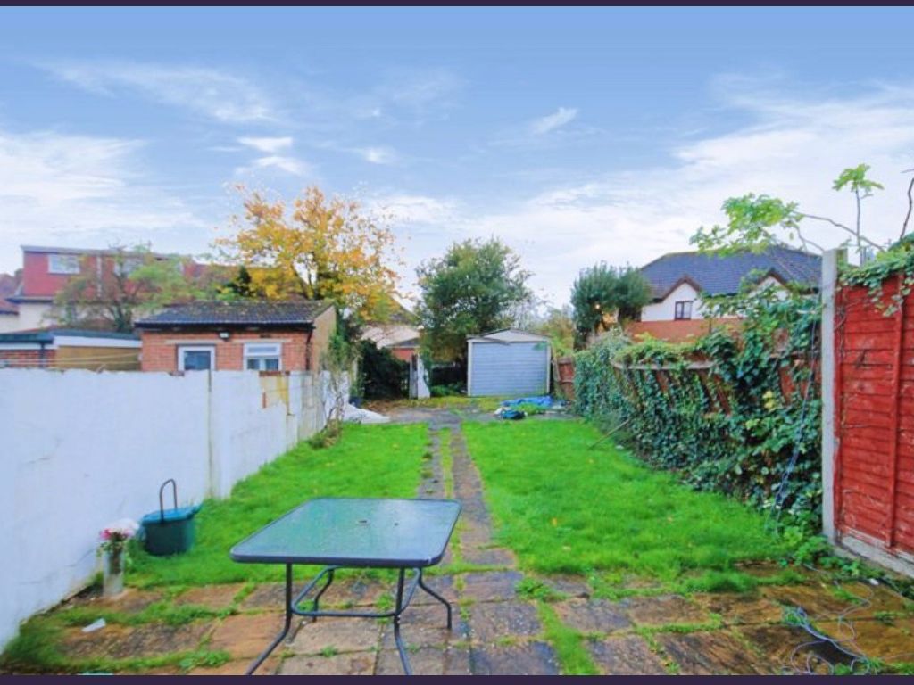 3 bed end terrace house for sale in St. Crispins Close, Southall UB1