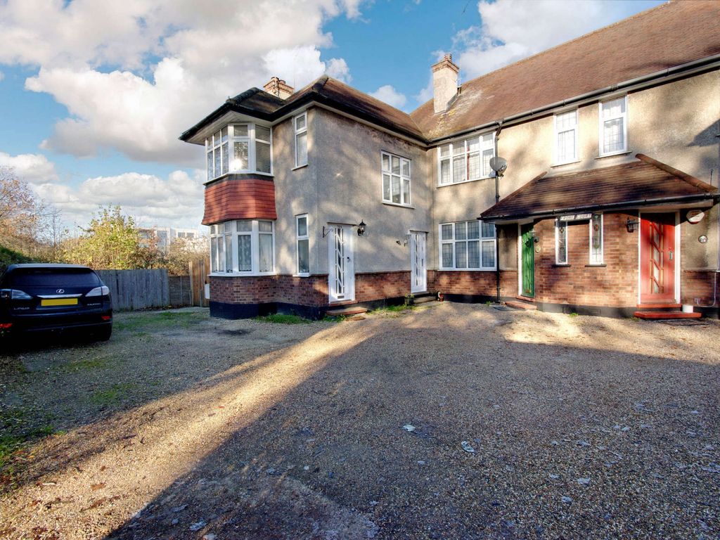 2 bed for sale in Pinner Road, Northwood HA6 Zoopla