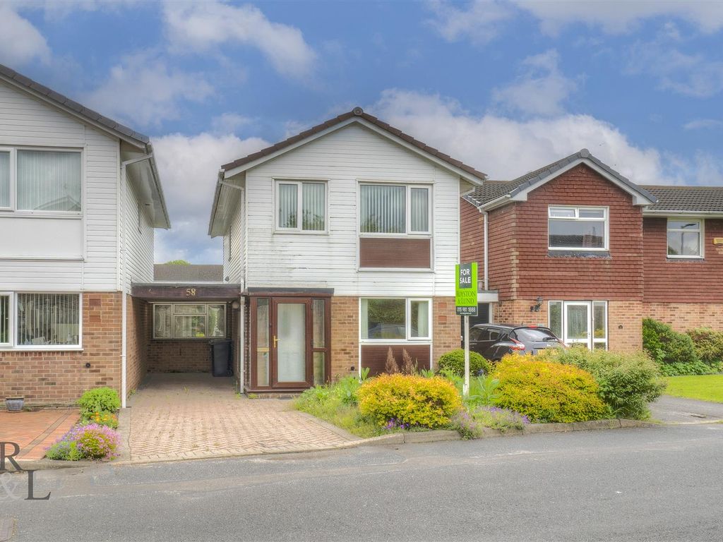 4 bed linkdetached house for sale in Waltham Close, West Bridgford