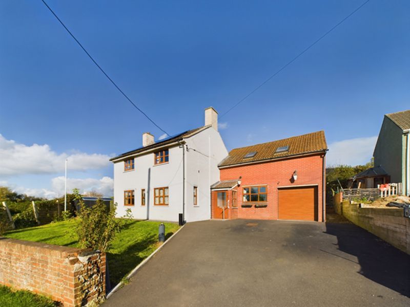 3 bed detached house for sale in Glan Tywi, Ferryside SA17, £349,950