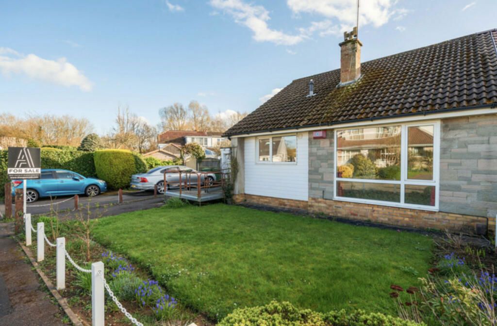 2 bed bungalow for sale in Road, Frampton Cotterell, Bristol