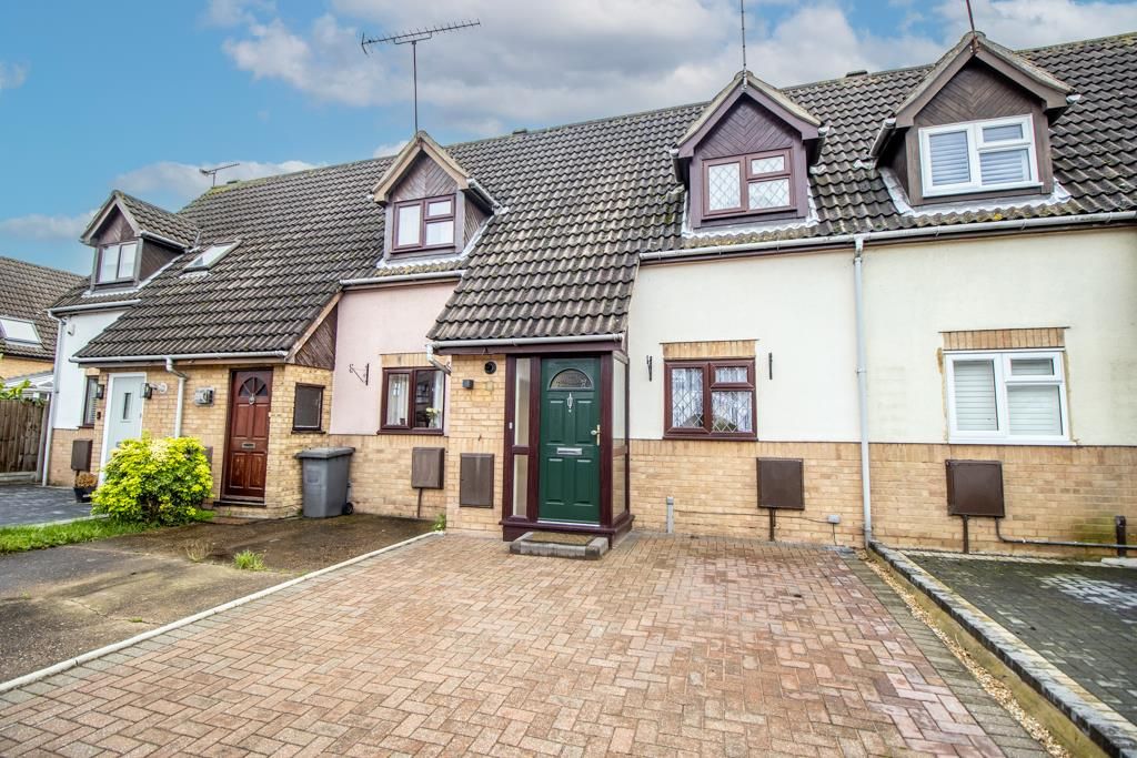 2 bed terraced house for sale in Moorcroft, Ashingdon, Rochford SS4, £