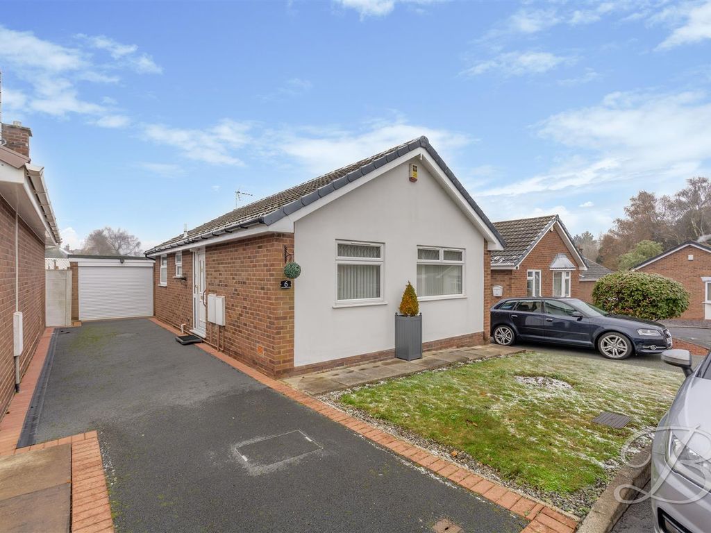 2 bed detached bungalow for sale in Penzance Place, Mansfield NG18, £