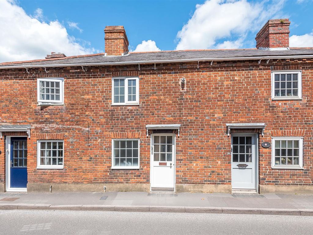 1 bed terraced house to rent in Newark Lane, Ripley, Woking GU23, £