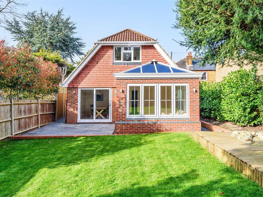 3 bed detached house for sale in Gladstone Road, Ashtead KT21 Zoopla