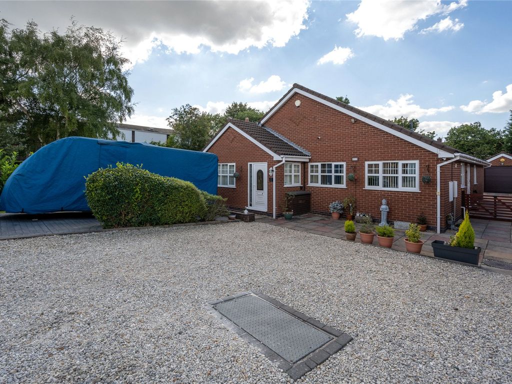 4 bed bungalow for sale in Spring Drive, Great Wyrley, Walsall
