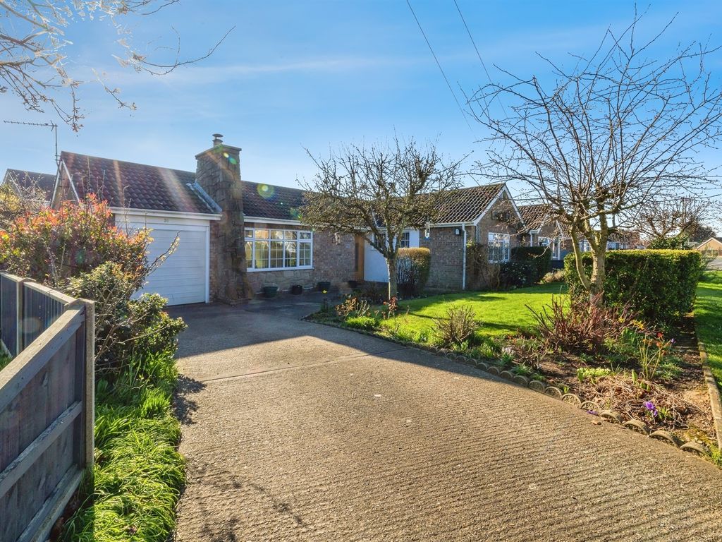 3 bed detached bungalow for sale in Bodmin Moor Close, North Hykeham