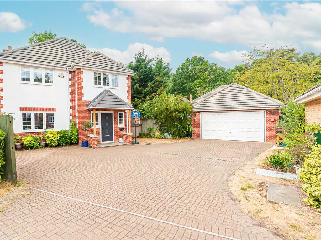 4 bed detached house for sale in Queens Ride, Crowthorne RG45 Zoopla