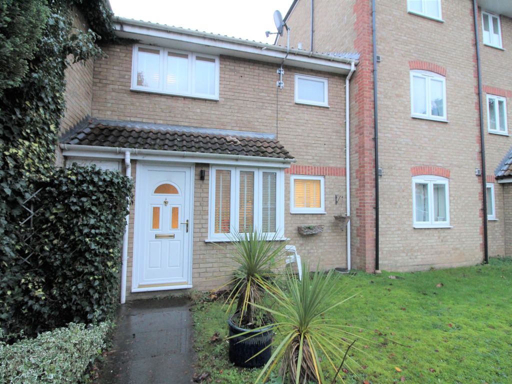 1 bed terraced house to rent in Maplin Park, Slough SL3, £1,350 pcm