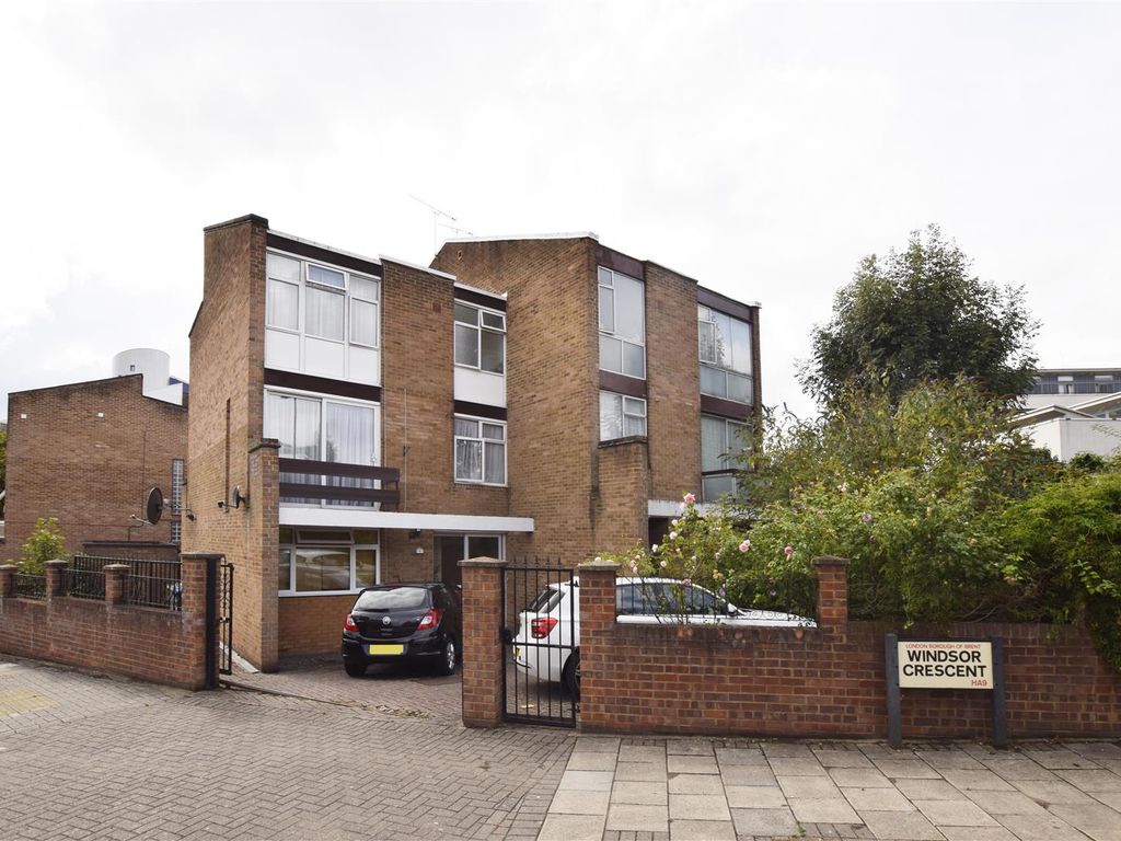 5 bed town house for sale in Windsor Crescent, Wembley HA9 Zoopla