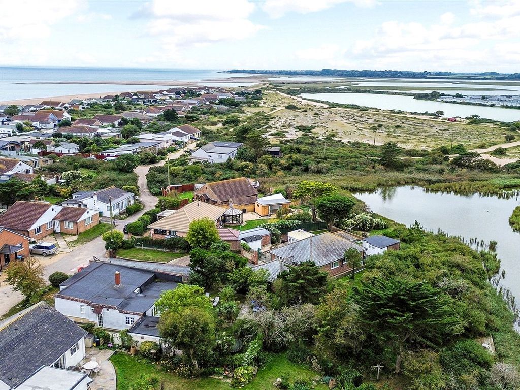 2 bed detached house for sale in Lagoon Road, Pagham, Bognor Regis PO21