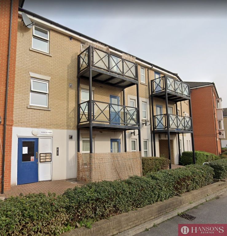 2 bed flat to rent in Dunwich Court, Glandford Way, Chadwell Heath RM6
