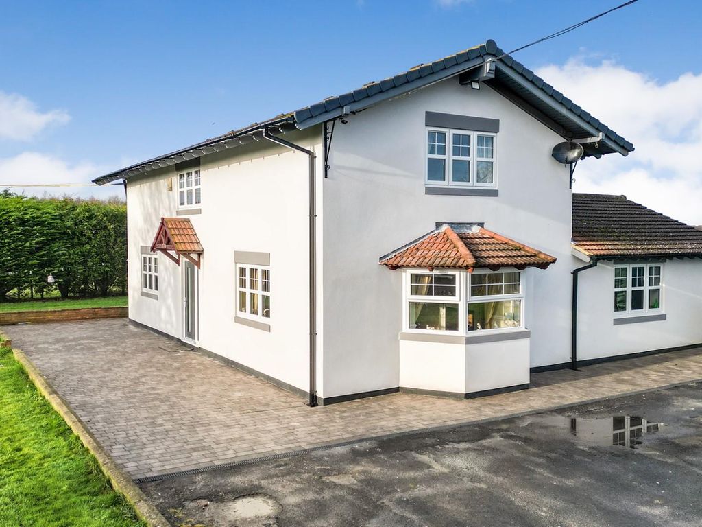 4 bed detached house for sale in The Old Cooperage .Boldon Lane