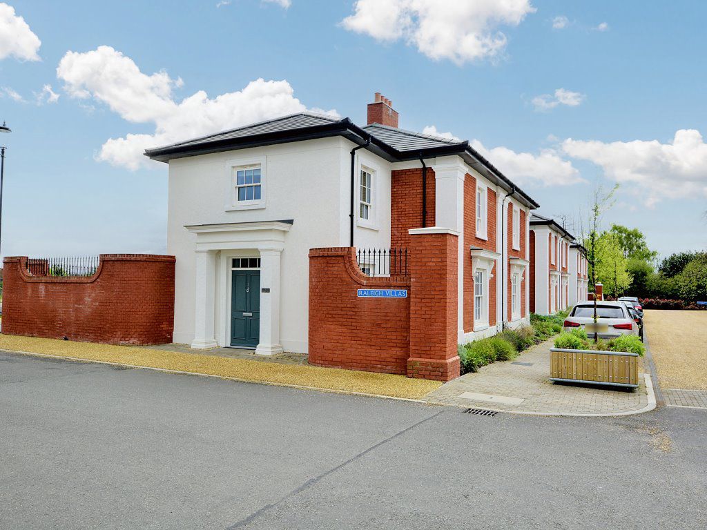 3 bed terraced house to rent in Raleigh Villas, Chilwell, Nottingham