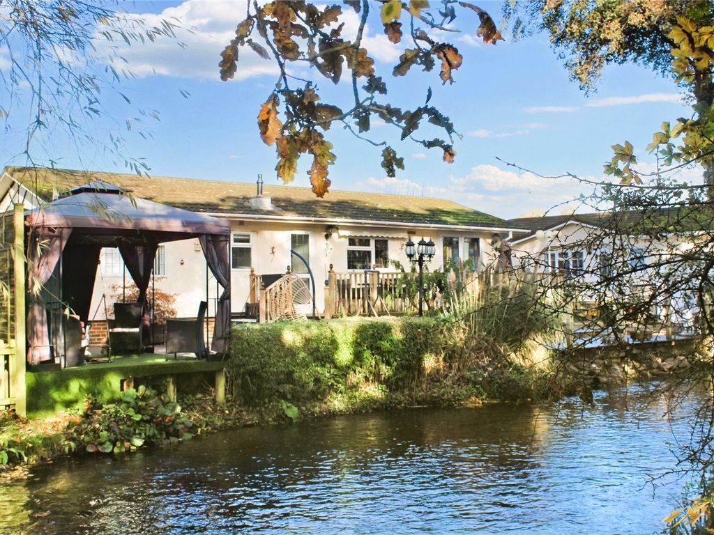 2 bed property for sale in Water End Park, Old Basing, Basingstoke RG24