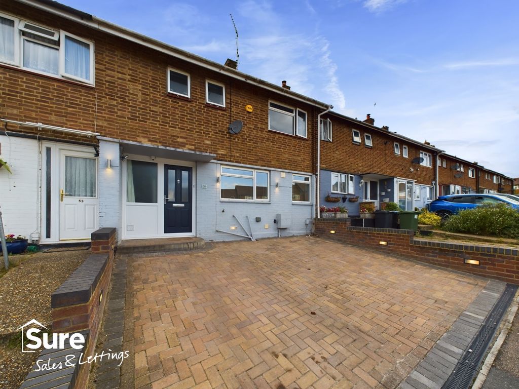 3 bed terraced house for sale in Candlefield Road, Hemel Hempstead