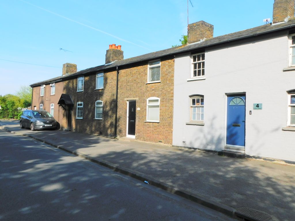 2 bed end terrace house to rent in Long Lane, Stanwell TW19 Zoopla