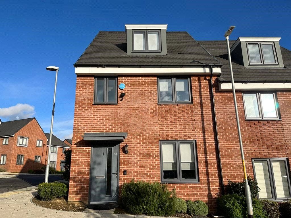 New home, 4 bed semidetached house for sale in Flint Rise, Castle Hill