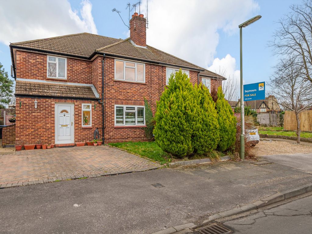 2 bed for sale in Byfleet, Surrey KT14 Zoopla