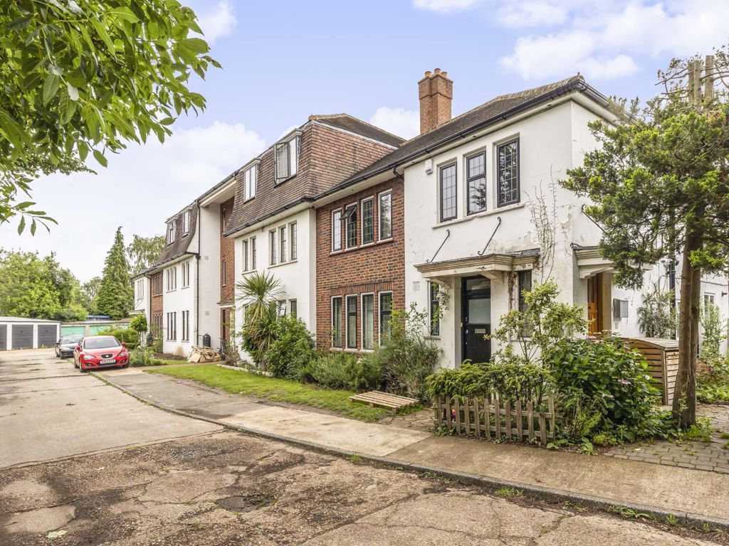 2 bed flat to rent in Tower Road, Twickenham TW1 Zoopla