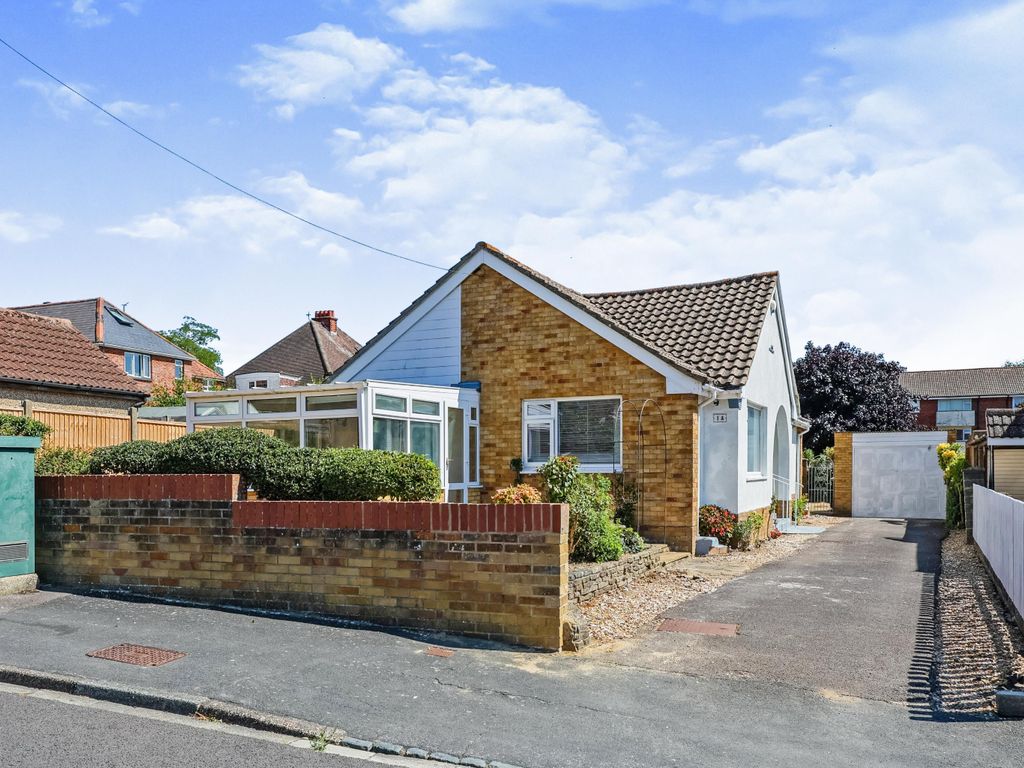 3 bed detached bungalow for sale in St. Andrews Road, Farlington