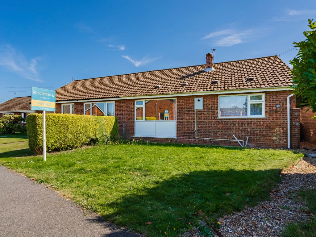 2 bed semidetached bungalow for sale in Cullum Close, Swanton Morley