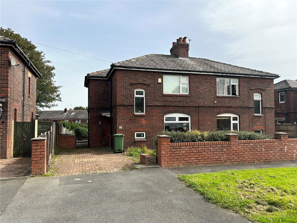 3 bed semidetached house for sale in Sycamore Avenue, Oldham, Greater