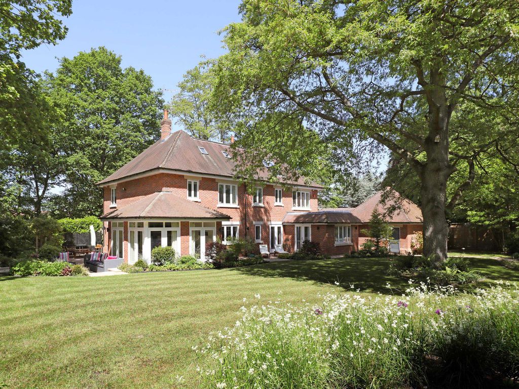 5 bed detached house for sale in Sandringham Drive, Ascot SL5, £