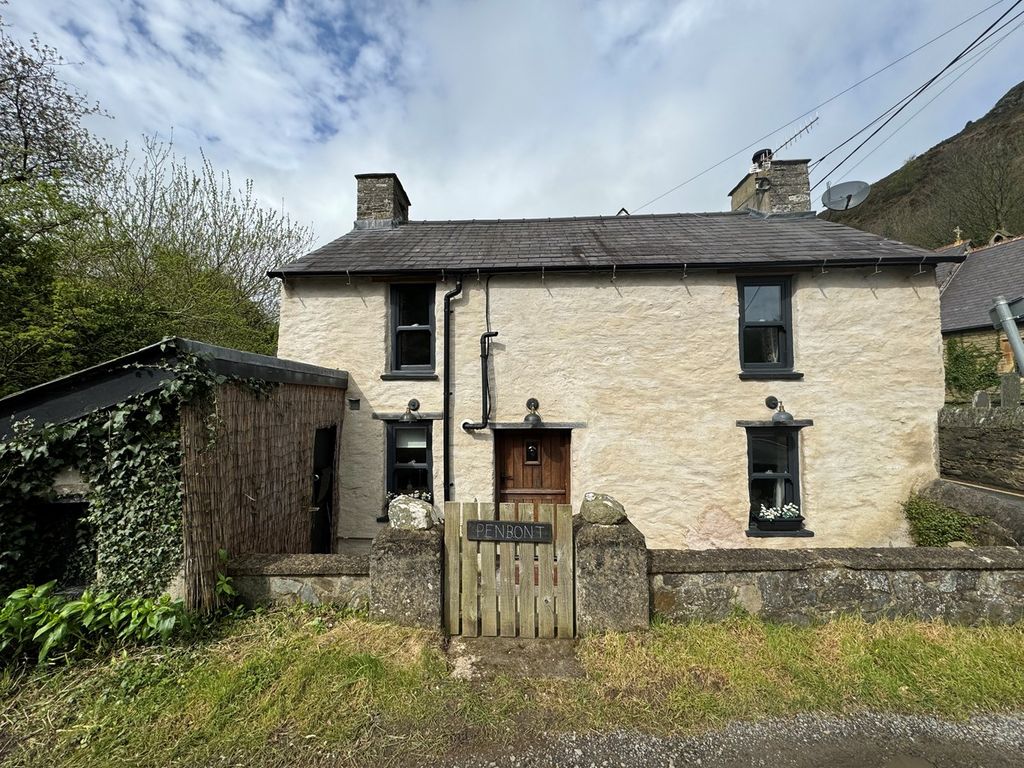 2 bed cottage for sale in Llangrannog, Llandysul SA44, £225,000 Zoopla