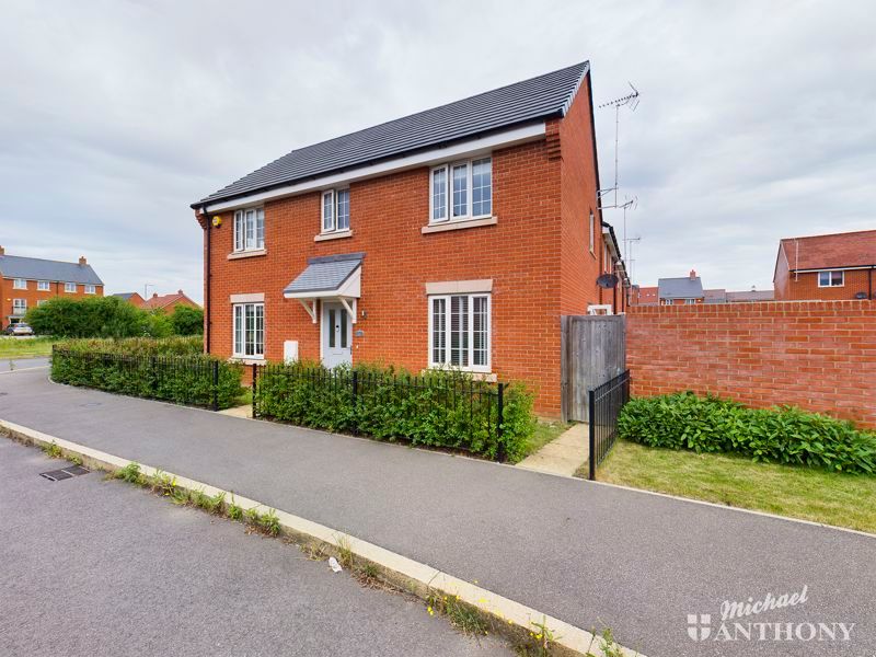 Moore Crescent, Aylesbury HP18  