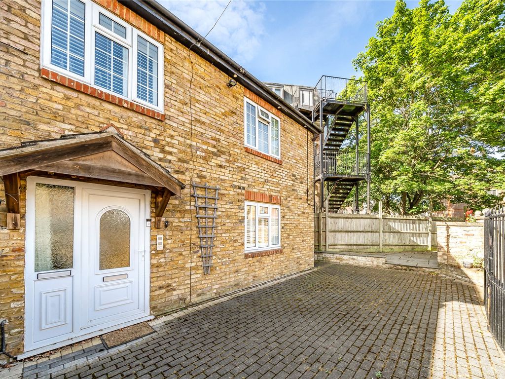 2 bed end terrace house for sale in Thayers Farm Road, Beckenham BR3, £