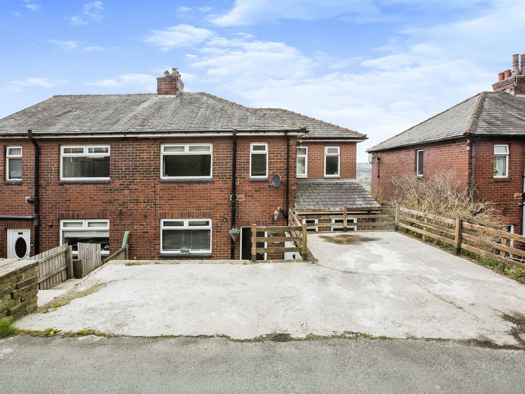 4 bed semidetached house for sale in Blaithroyd Lane, Southowram