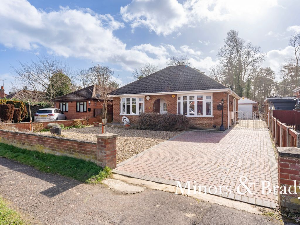 4 bed detached bungalow for sale in Greenborough Road, Sprowston, Norwich NR7 Zoopla