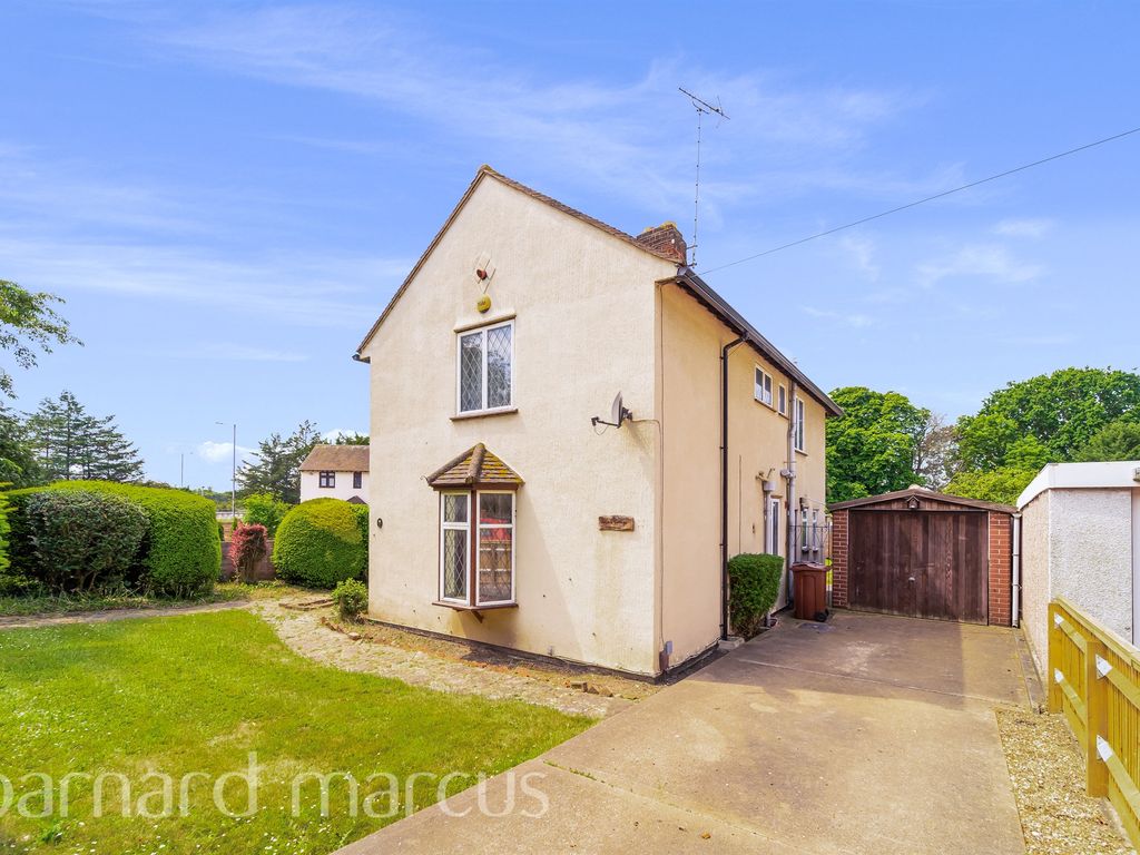 3 bed detached house for sale in Castle Way, Feltham TW13, £500,000