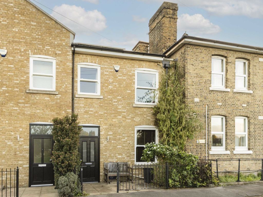 3 bed property for sale in Heathfield Square, London SW18 Zoopla