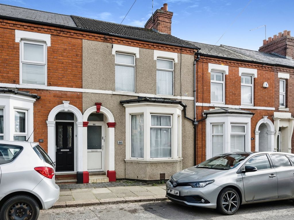 3 bed terraced house to rent in Balmoral Road, Northampton NN2, £1,350