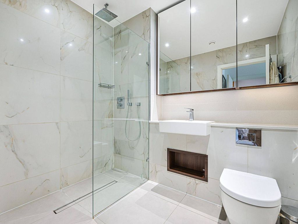 Ravensbourne Apartments, Fulham, London SW6  