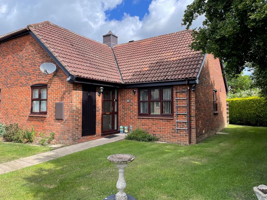 2 bed semidetached bungalow for sale in Bramley Court, Marden