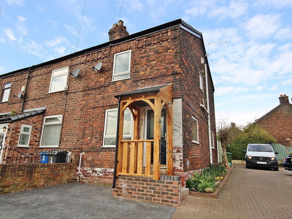 2 bed terraced house to rent in Green Jones Brow, Burtonwood WA5, £795