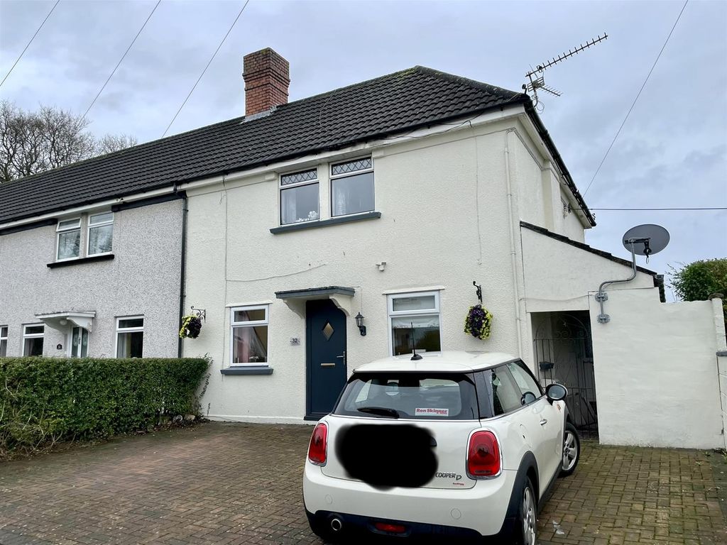 4 bed end terrace house for sale in Alpha Road, Bulwark, Chepstow NP16