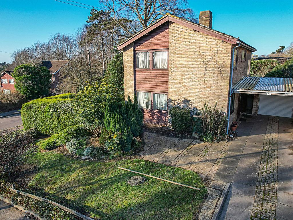 3 bed detached house for sale in Edinburgh Road, Newmarket CB8, £