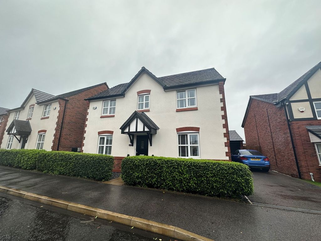 4 bed detached house for sale in Farm Crescent, Radcliffe, Manchester