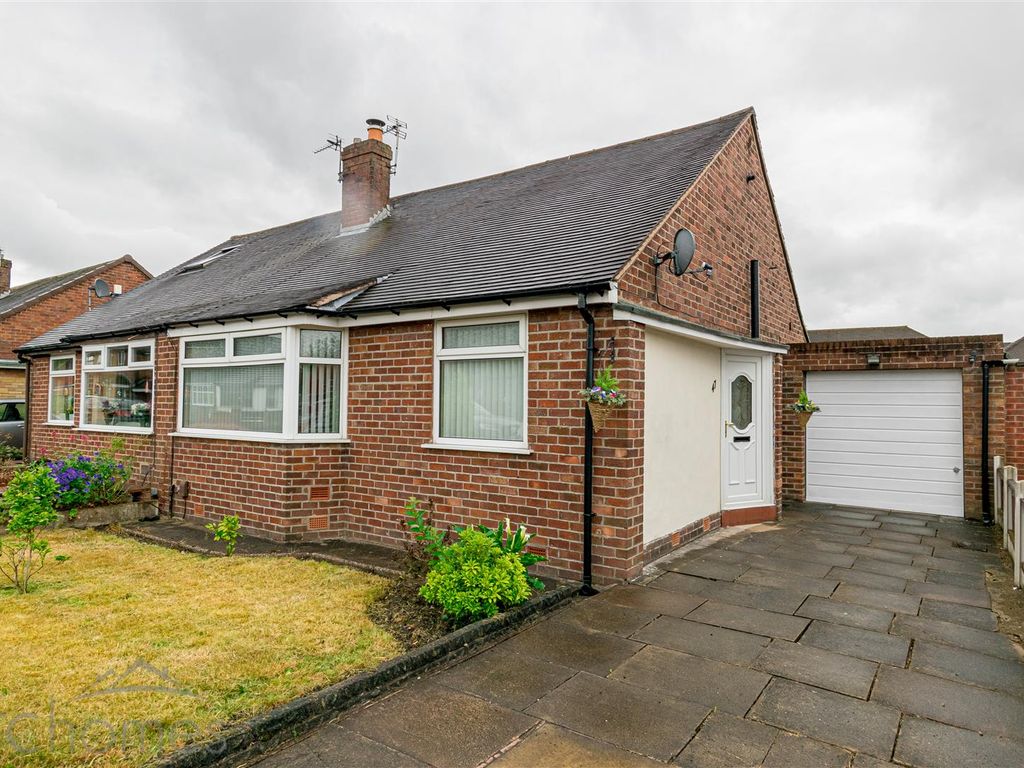 2 bed semidetached bungalow to rent in Sydney Avenue, Leigh WN7, £900