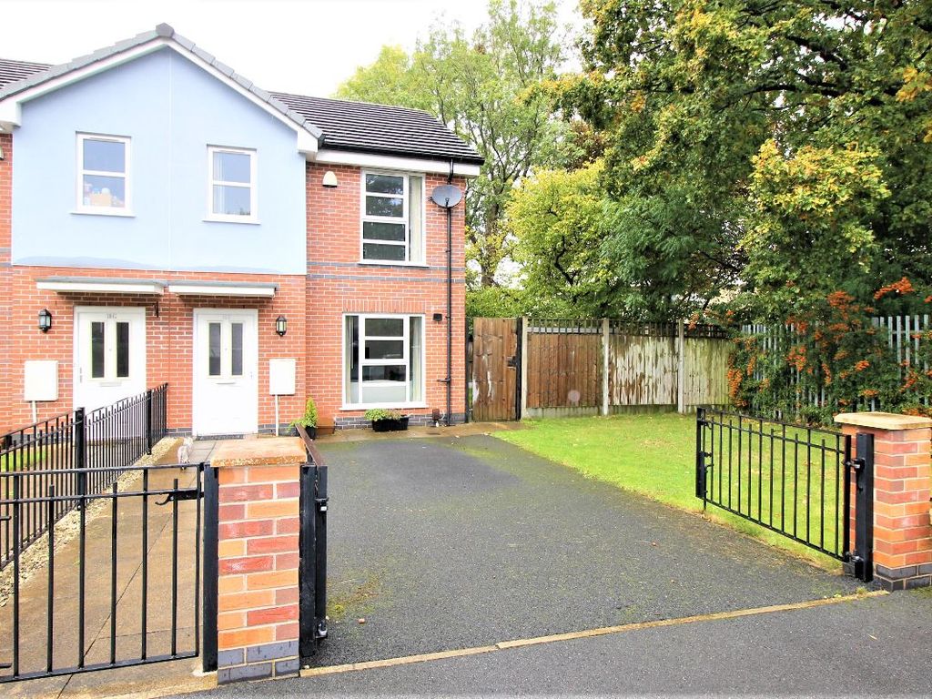 2 bed semidetached house for sale in Amberley Drive, Wythenshawe