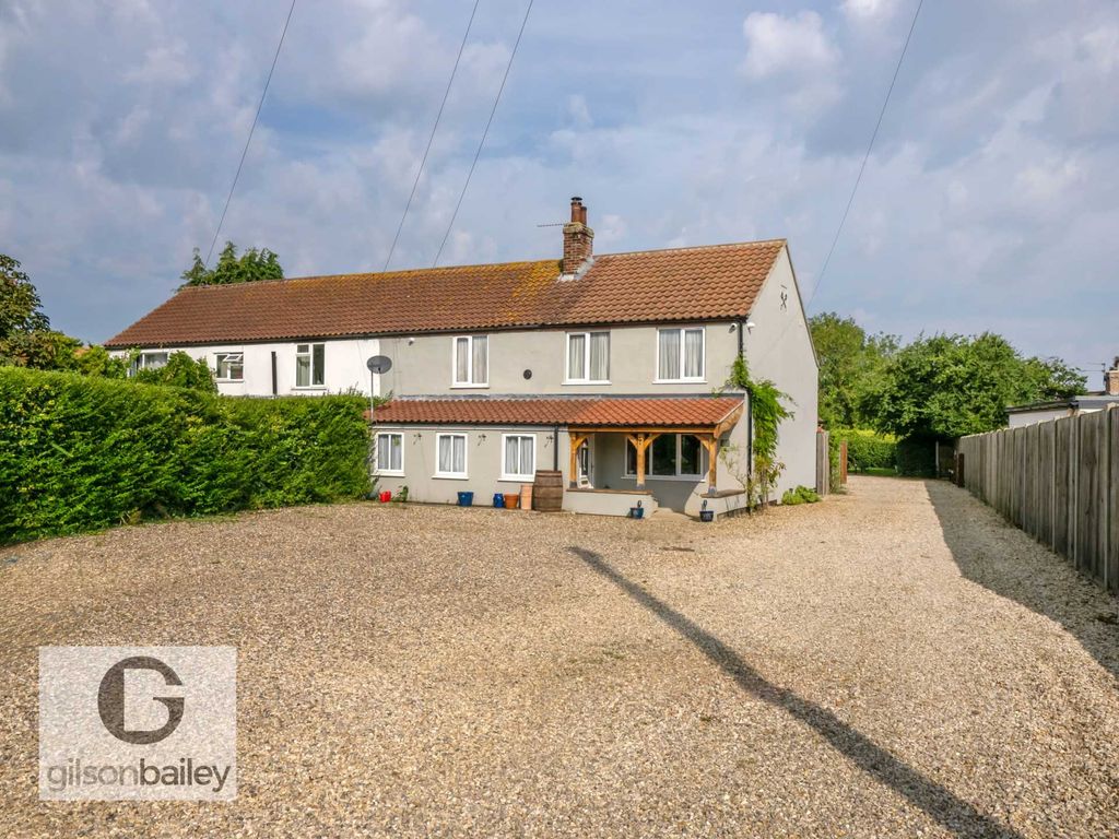 3 bed semidetached house for sale in The Hills, Reedham NR13, £350,000