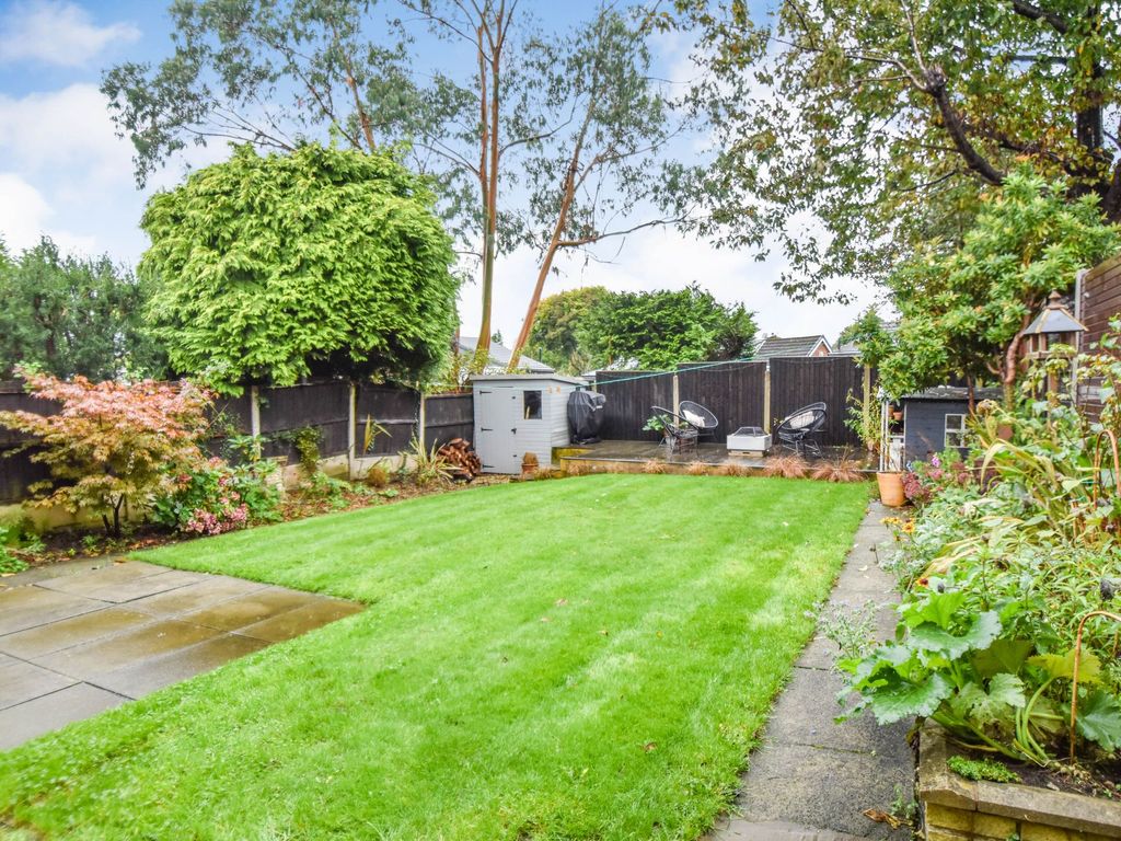 3 bed detached house for sale in Cranford Avenue, Whitefield M45, £