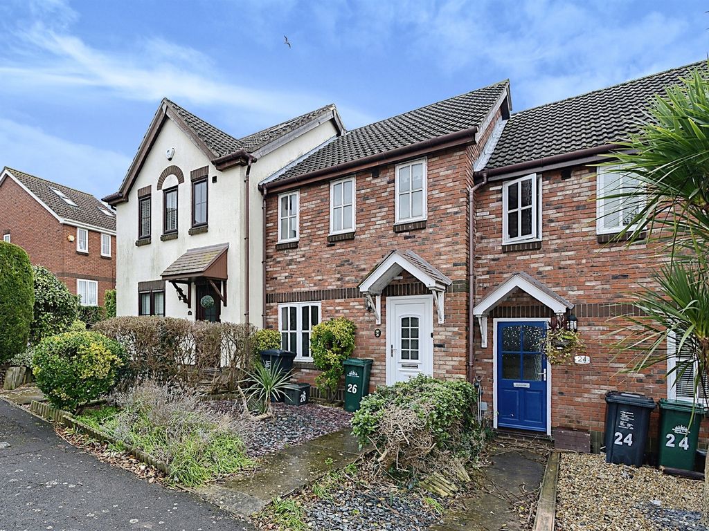 2 bed terraced house for sale in Brackenbury Close, Portslade, Brighton
