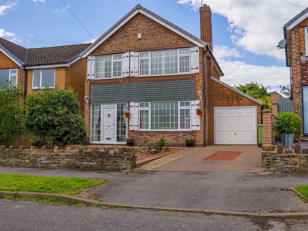 3 bed detached house for sale in Carlton Road, Chesterfield, Derbyshire S40, £300,000 Zoopla