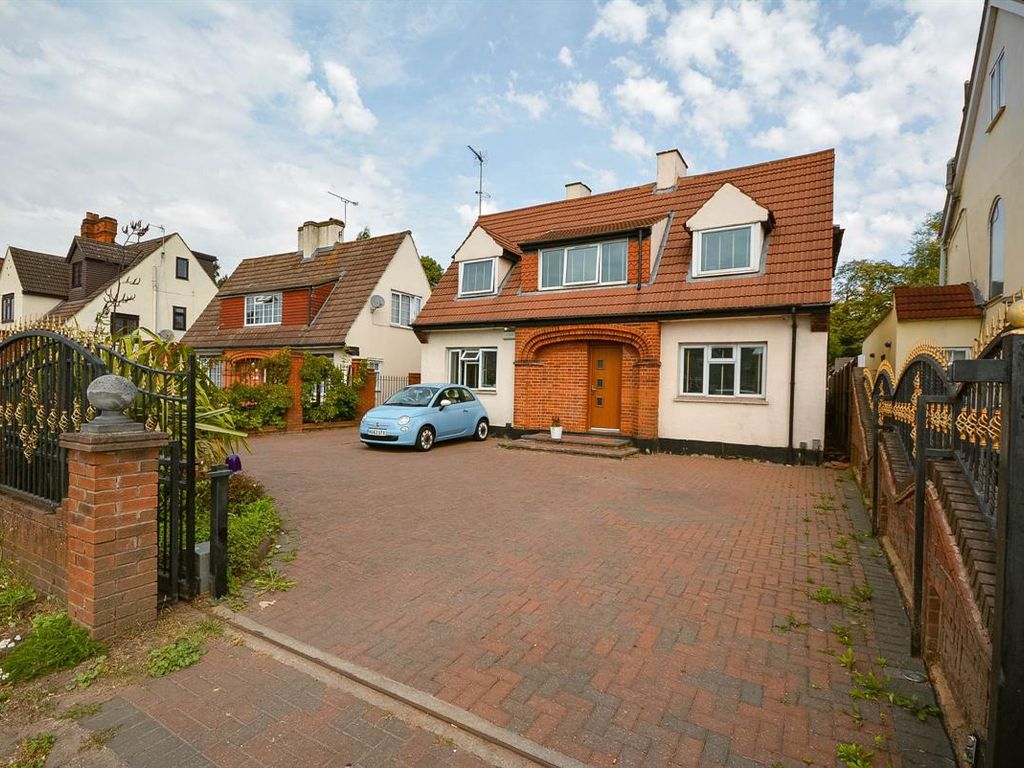 5 bed detached house for sale in Southend Arterial Road, Romford RM11