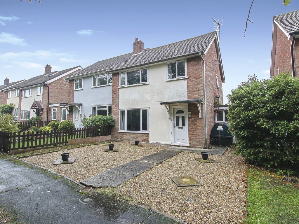 3 bed semidetached house for sale in Boyden Close, Wickhambrook